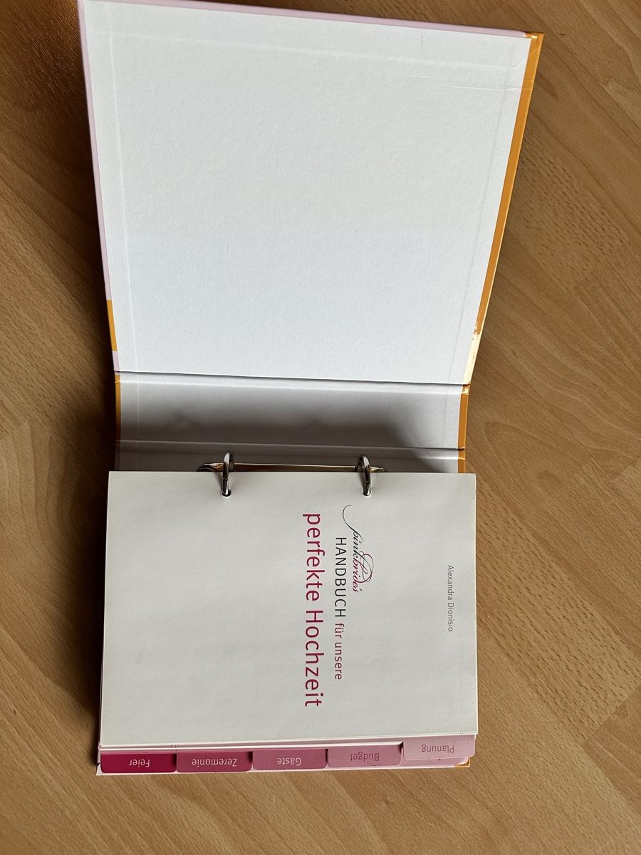 Libri: Handbuch - Perfekte Hochzeit – Usato da Bäch SZ venduto da MonaBe 1