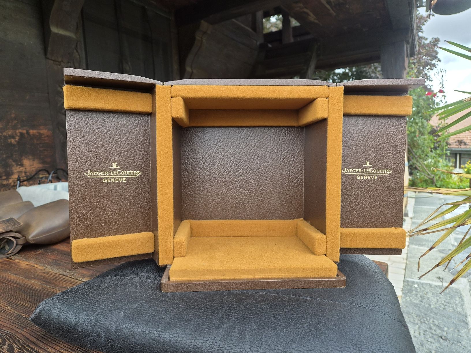 Autres décorations & accessoires: Box  pour atmos Jaeger-LeCoultre – D'occasion à Farvagny-le-Grand par CollectibleWatches