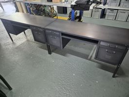 Schreibtisch im Industrie-Design 2 stück
