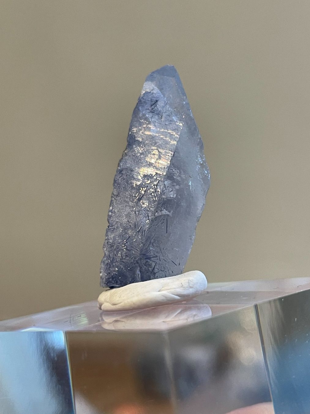 Minéraux & Lithothérapie: seltener Dumortierit Ca.2-3cm – Neuf (Voir description) à Schiers par sisikristall 3