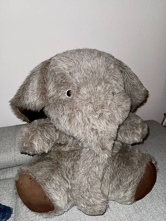 Giocattoli: Grosser Plüsch Elefant ca 50cm – Usato da Magden venduto da Romian_Me