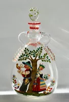 VOLKSTÜMLICHE GLASFLASCHE MIT EMAILMALEREI, UM 1900