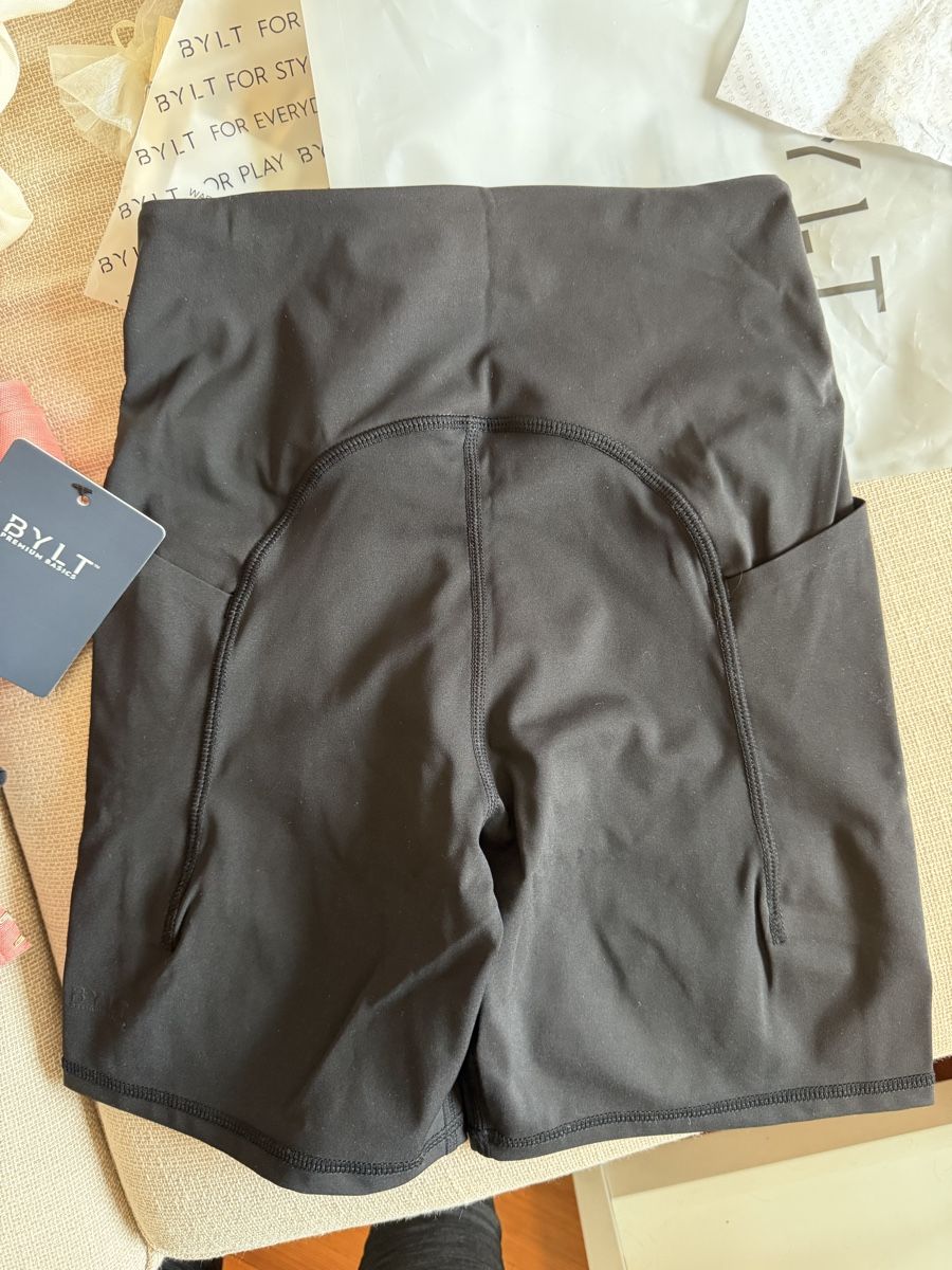 Pantaloni: BYLT Premium Basics Set - Shorts & Bra - Black, Size S! – Nuovo (secondo la descrizione) da Mies venduto da Nib2011 8
