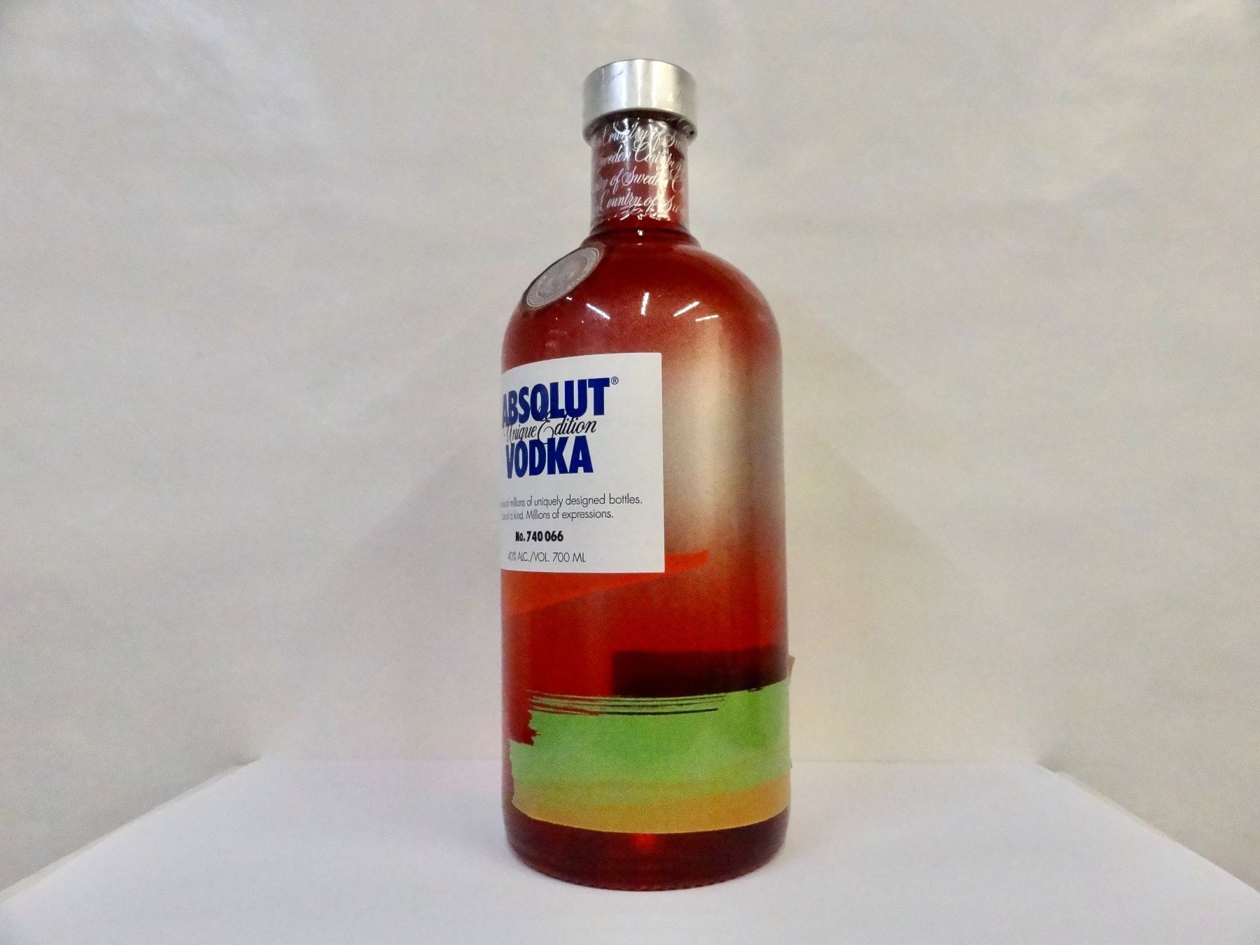 Absolut Vodka Bevande alcoliche: 1 x ABSOLUT VODKA ABSOLUT UNIQUE Edition 2012 – Nuovo e nell'imballaggio originale da Kerzers venduto da zimmergruen 2