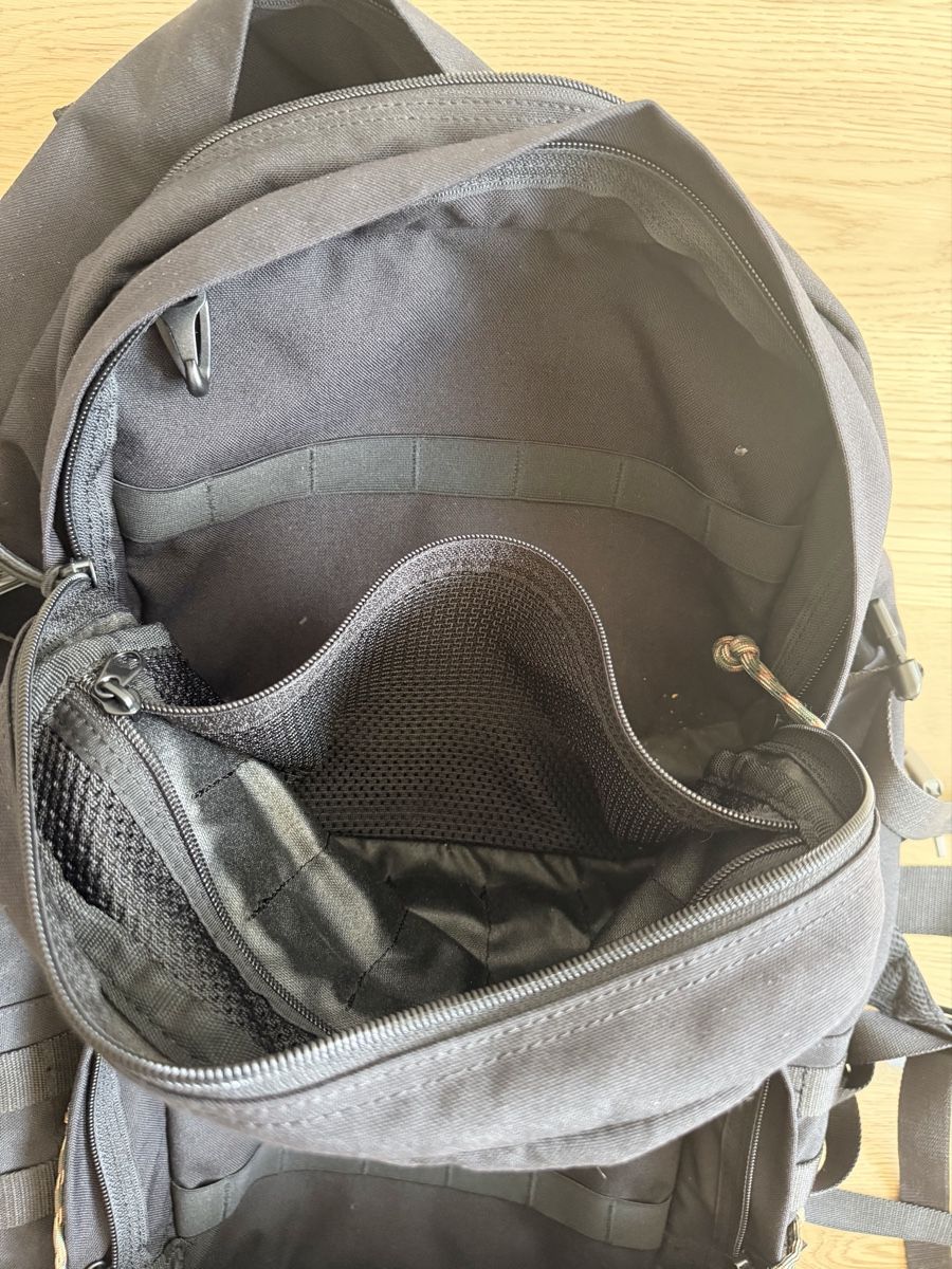 Sacs à dos: Tasmanian Tiger TT Modular Combat Rucksack mit Molle schwarz – D'occasion à Wolfhausen par lance83 4