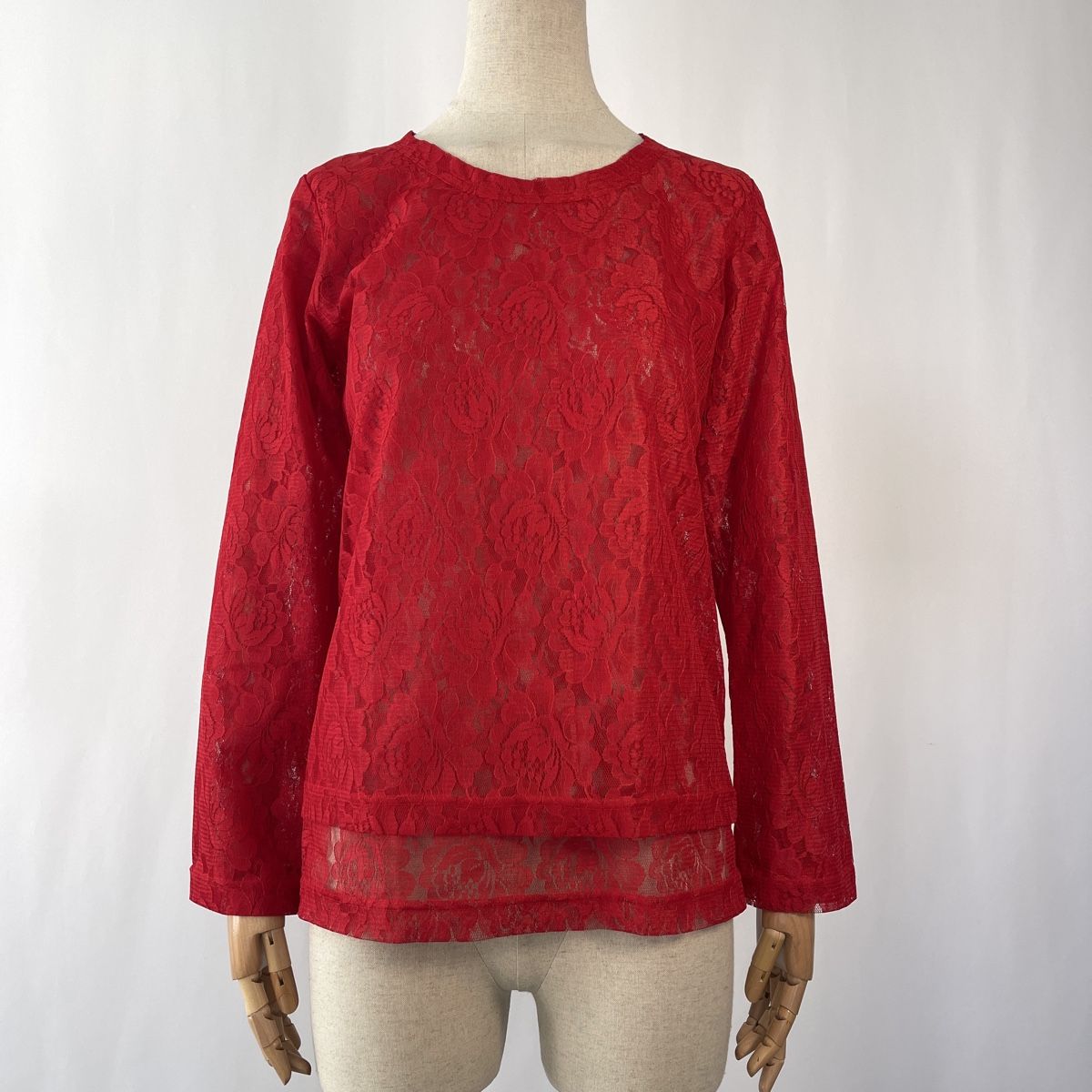 Comme Des Garcons Tops: COMME DES GARCONS Red Lace Top New – Neu und originalverpackt aus Emmen von Avviivva_Com2023