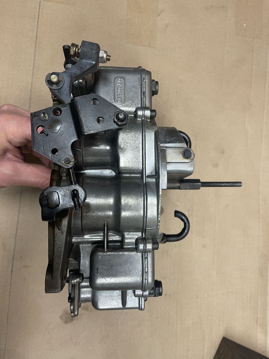 Tutti pezzi di ricambio auto: Holley double pumper Vergaser – Usato da Gossau SG venduto da Comet64 3