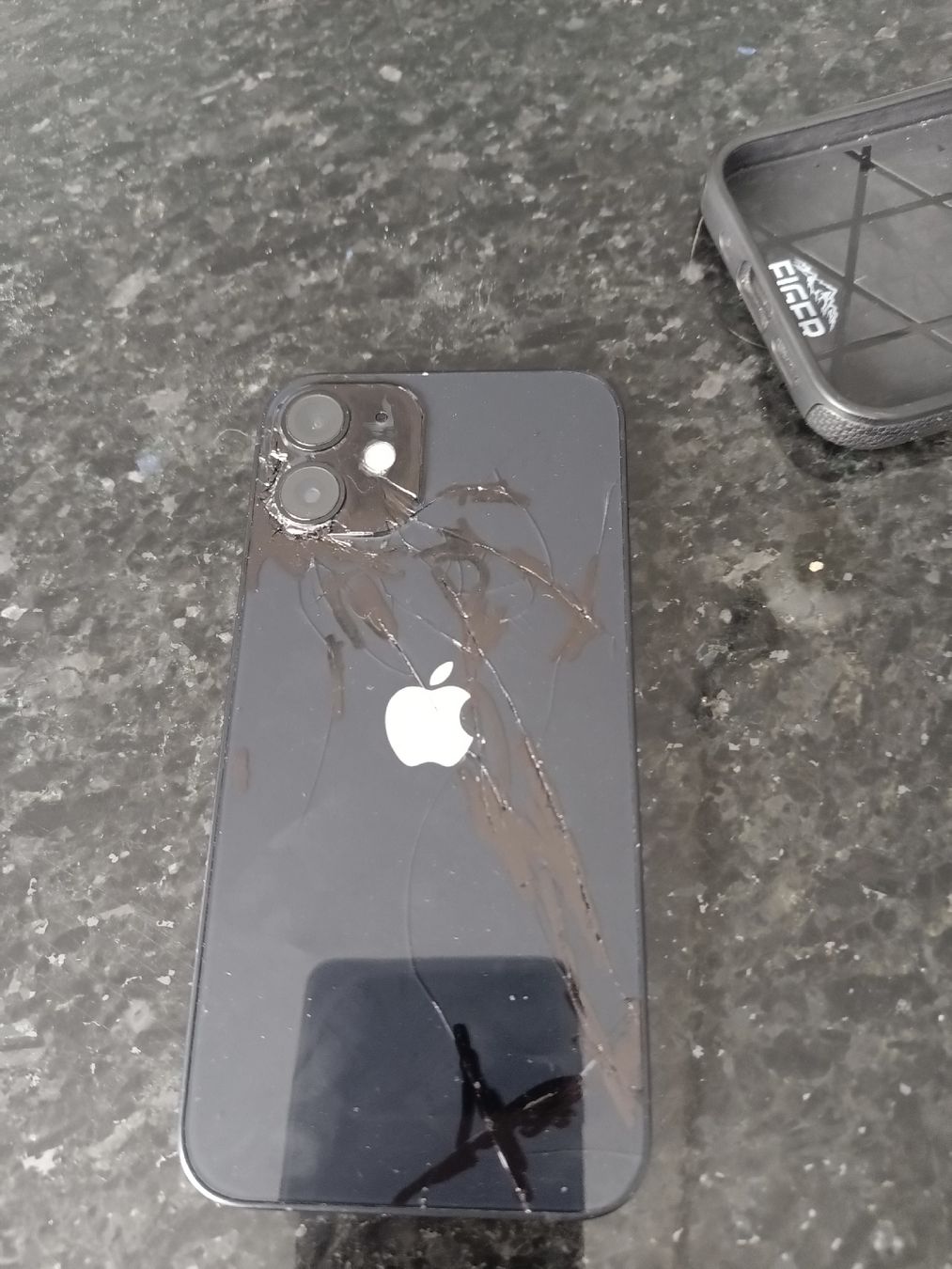 Apple Handys / Smartphones: iPhone 12 Mini 128GB – Gebraucht aus Rüti ZH von Aminalejla 1
