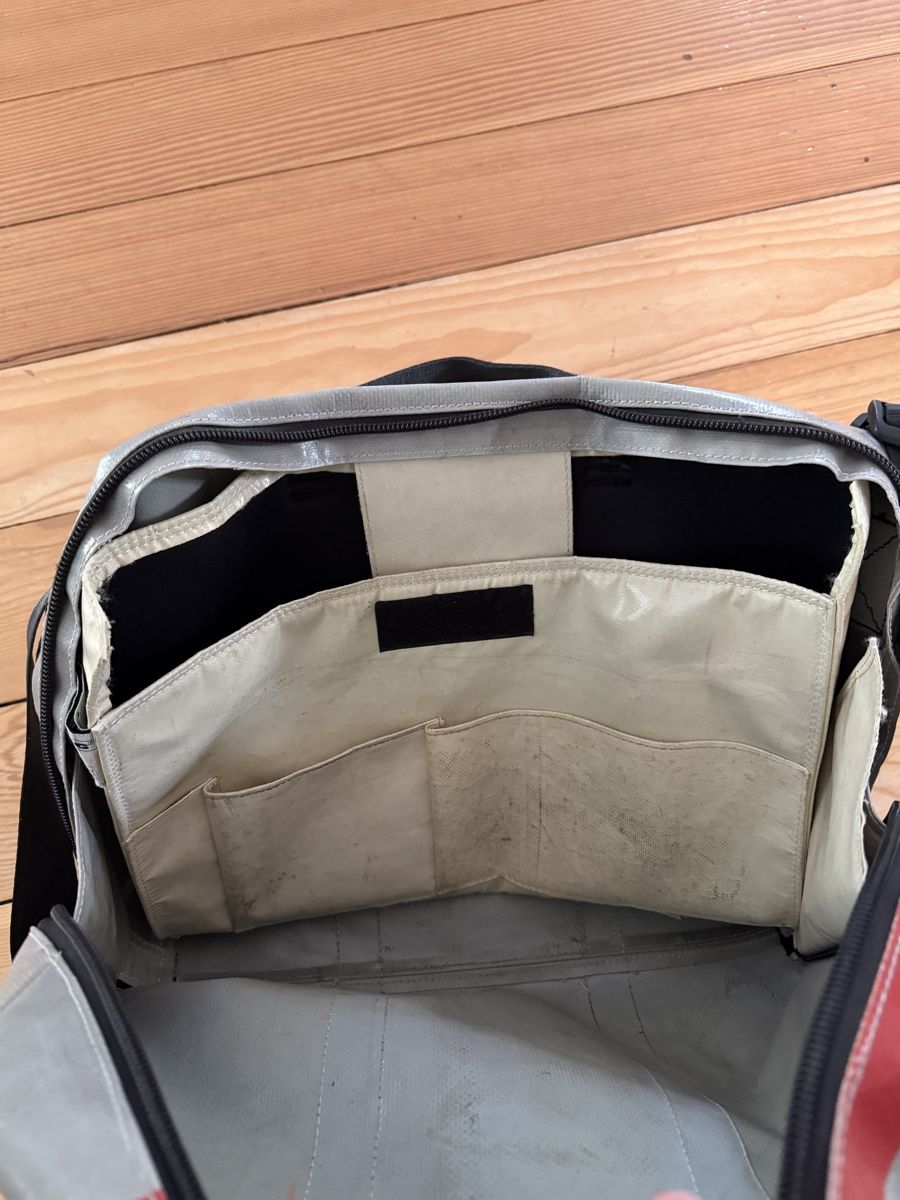 Freitag Taschen: Freitag Laptop Tasche – Gebraucht aus Langenthal von Futureska 3