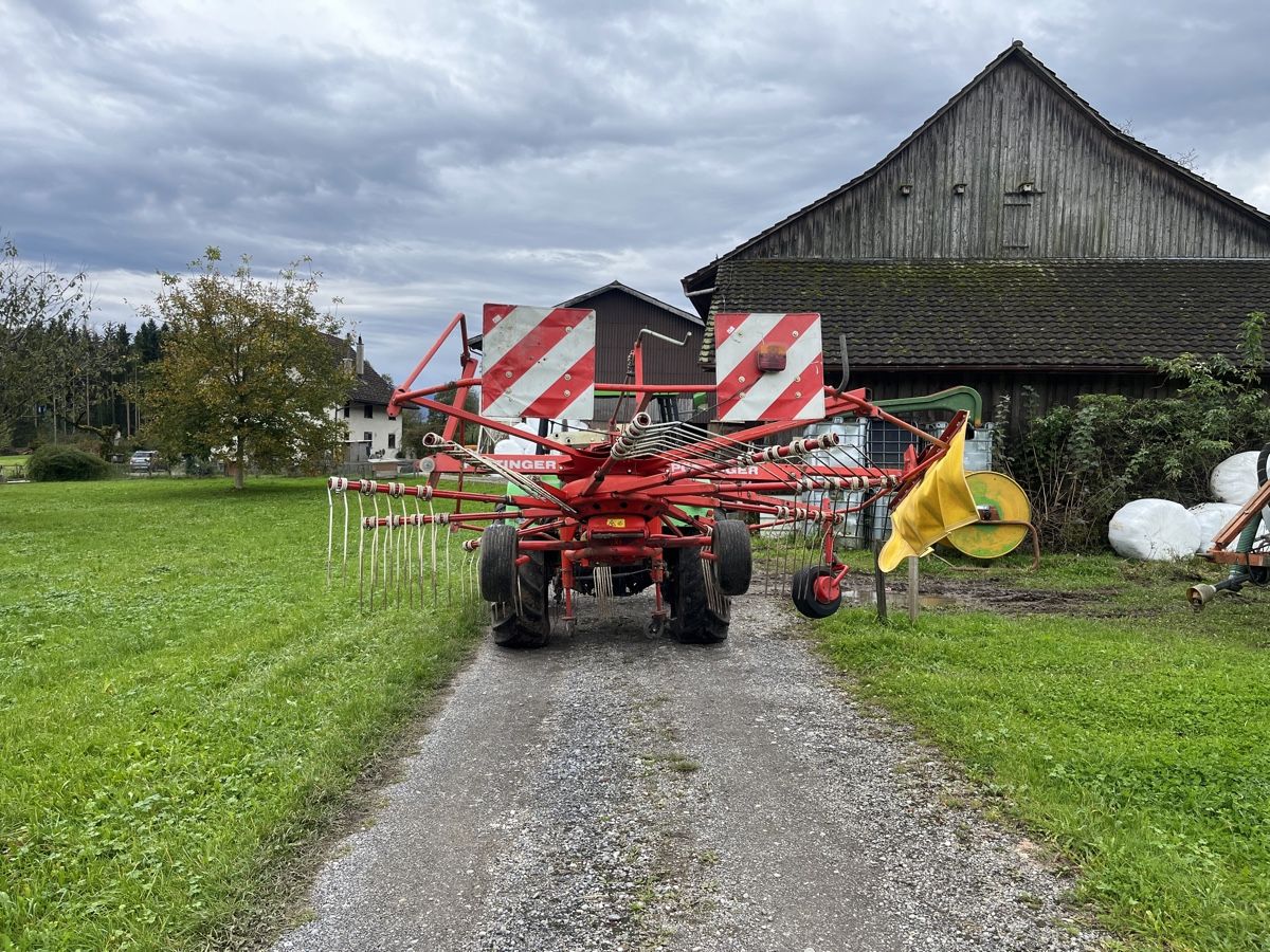 Pöttinger Raccolta foraggio grezzo: Kreiselschwader /Seitenschwader – Usato da Dürnten venduto da  5