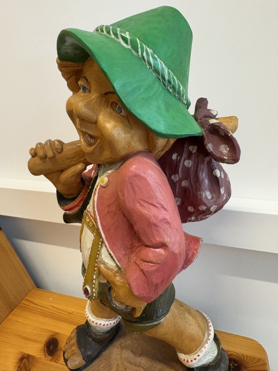Skulpturen & Statuen: Holzschnitzerei Holz Figur Wanderjunge 43 cm Farbige – Gebraucht aus Morges von SevArt 1