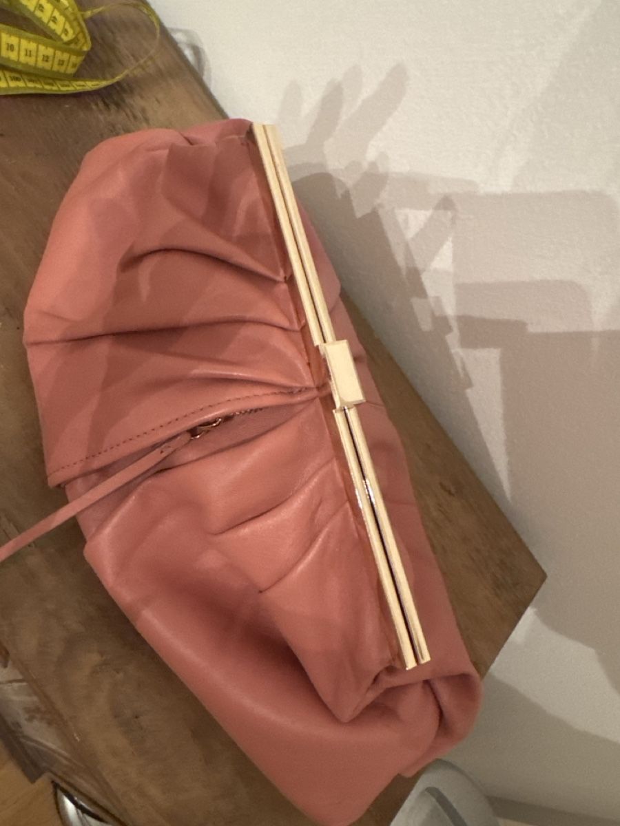 Zara Sacs femmes: Zara Echtleder Handtasche Clutch  – D'occasion à Degersheim par wul_5vdb 9