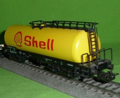 DB Vierachs-Kesselwagen SHELL 457-8 pnm*