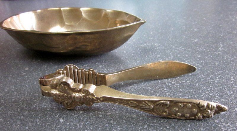 Schalen: Nussschale mit Nussknacker Messing, Actina, Made in Austria – Gebraucht aus Bischofszell von raika 5