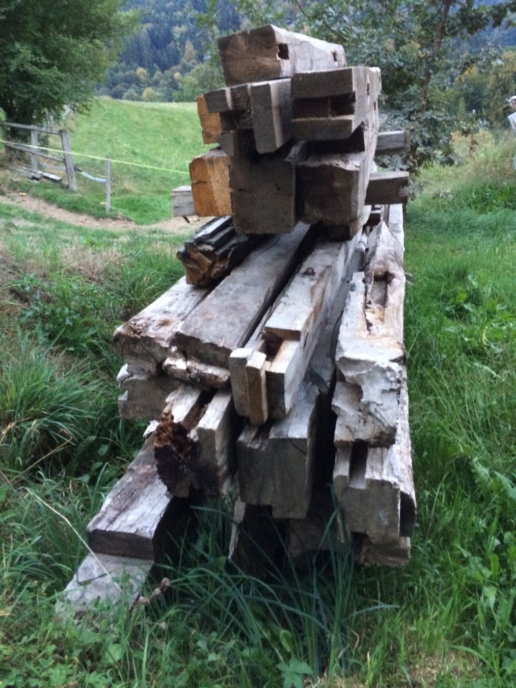 Holzartikel: Altholzbalken aus Rückbau Eiche – Gebraucht aus Wiliberg von MONSCHWIL 1