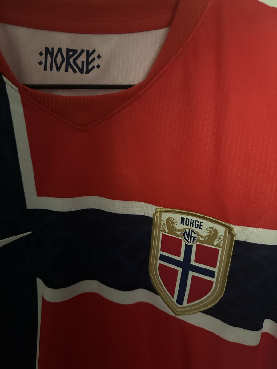 Nike Canottiere & Pantaloni: Norwegen Trikot 2026 L – Nuovo e nell'imballaggio originale da Basel venduto da pfosteauto 1