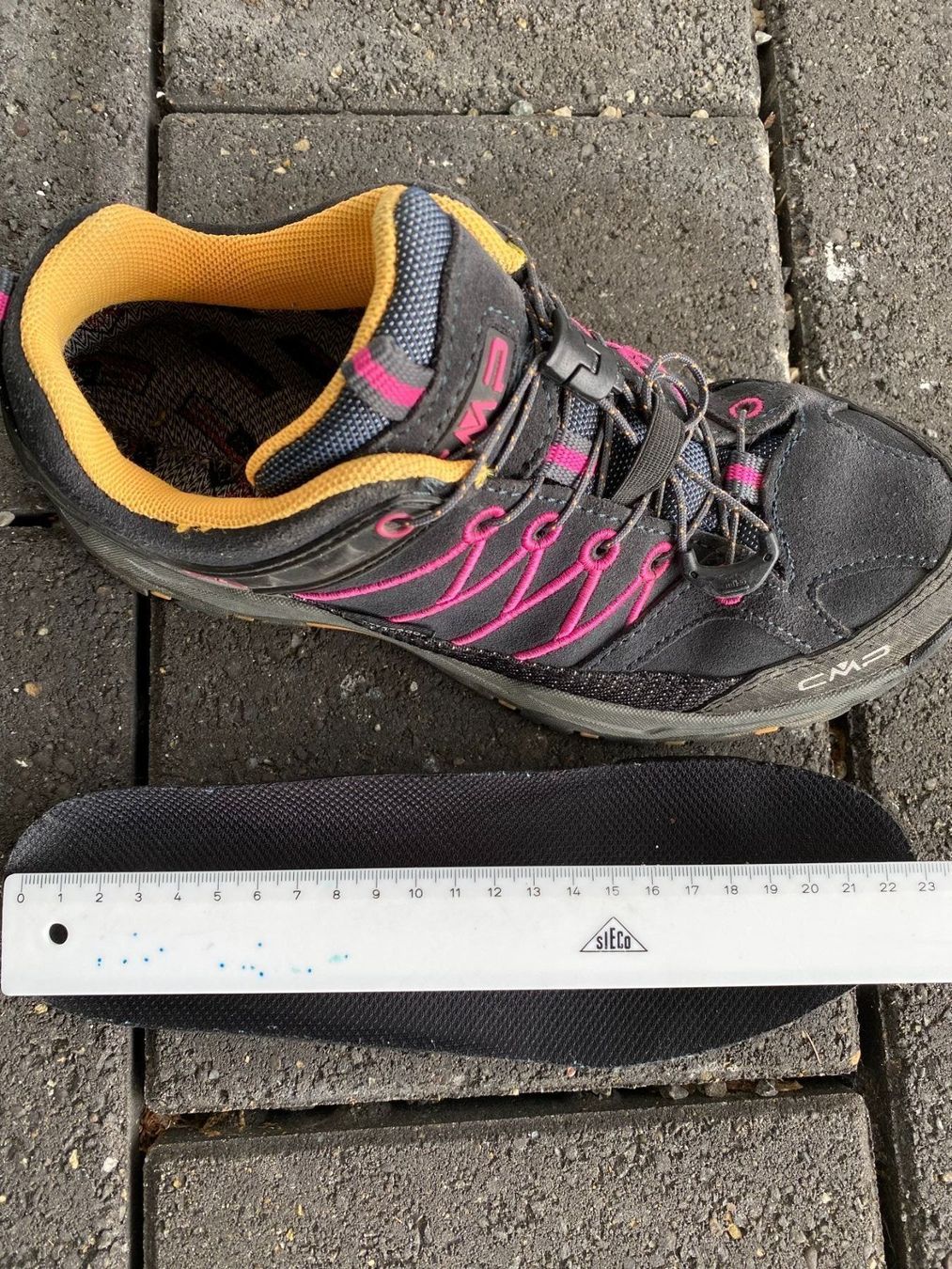 CMP Chaussures filles: Trekkingschuhe CMP, Gr. 36, wasserdicht – D'occasion à Niederhelfenschwil par simae02 2