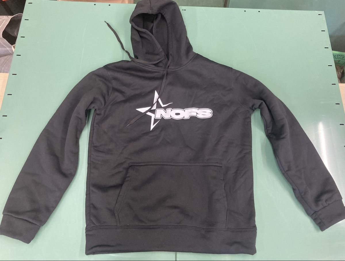 Maglioni & Felpe: Nofs Kapuzenpullover Schwarz XL – Nuovo (secondo la descrizione) da Aarwangen venduto da to-hirschi