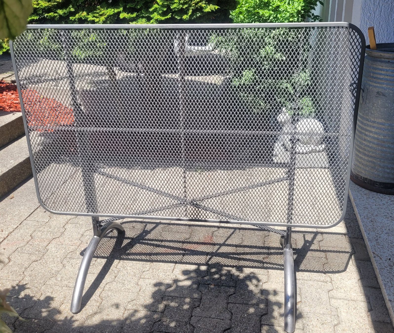 Tischset: Garden Table and Chairs Set Metal Grey Foldable – Gebraucht aus Killwangen von bmy_5rtt 5