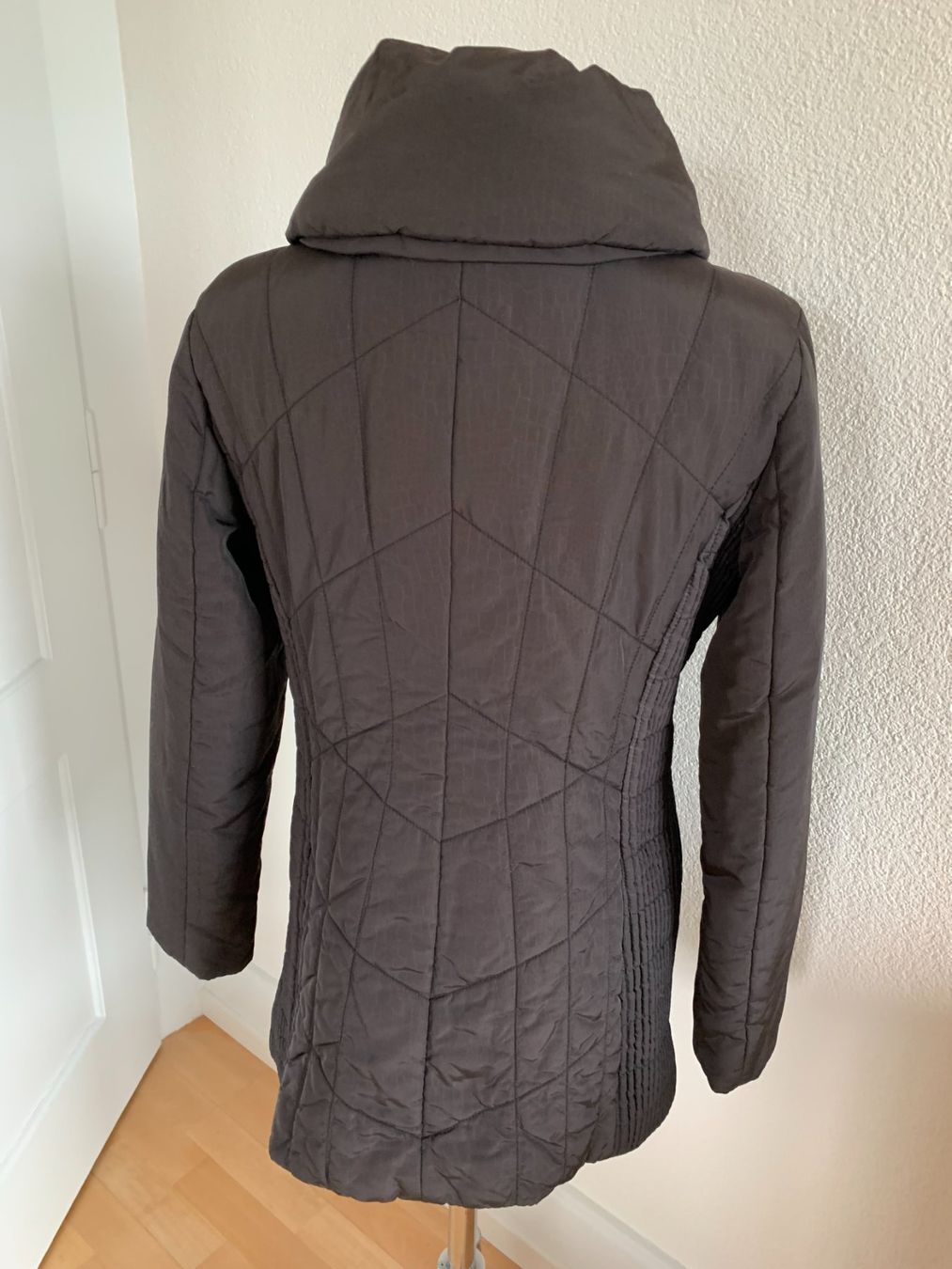 C&A Giacche: C&A Outerwear Damen Jacke, Gr. 42, Braun – Usato da Worb venduto da farben20zauber 2