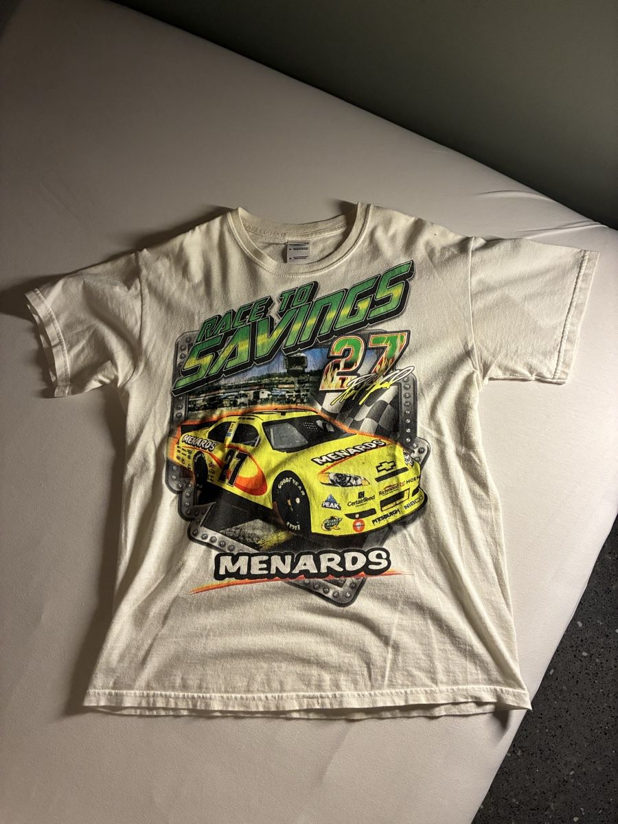 T-shirt: Rennauto T-Shirt – Usato da Chur venduto da mar_j697