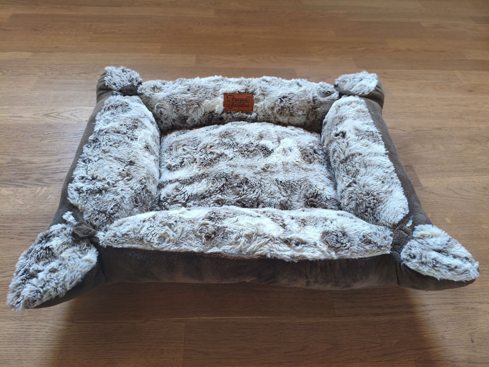 Cucce & Letti: Hunde-/Katzenbett – Usato da Burgdorf venduto da maedi92