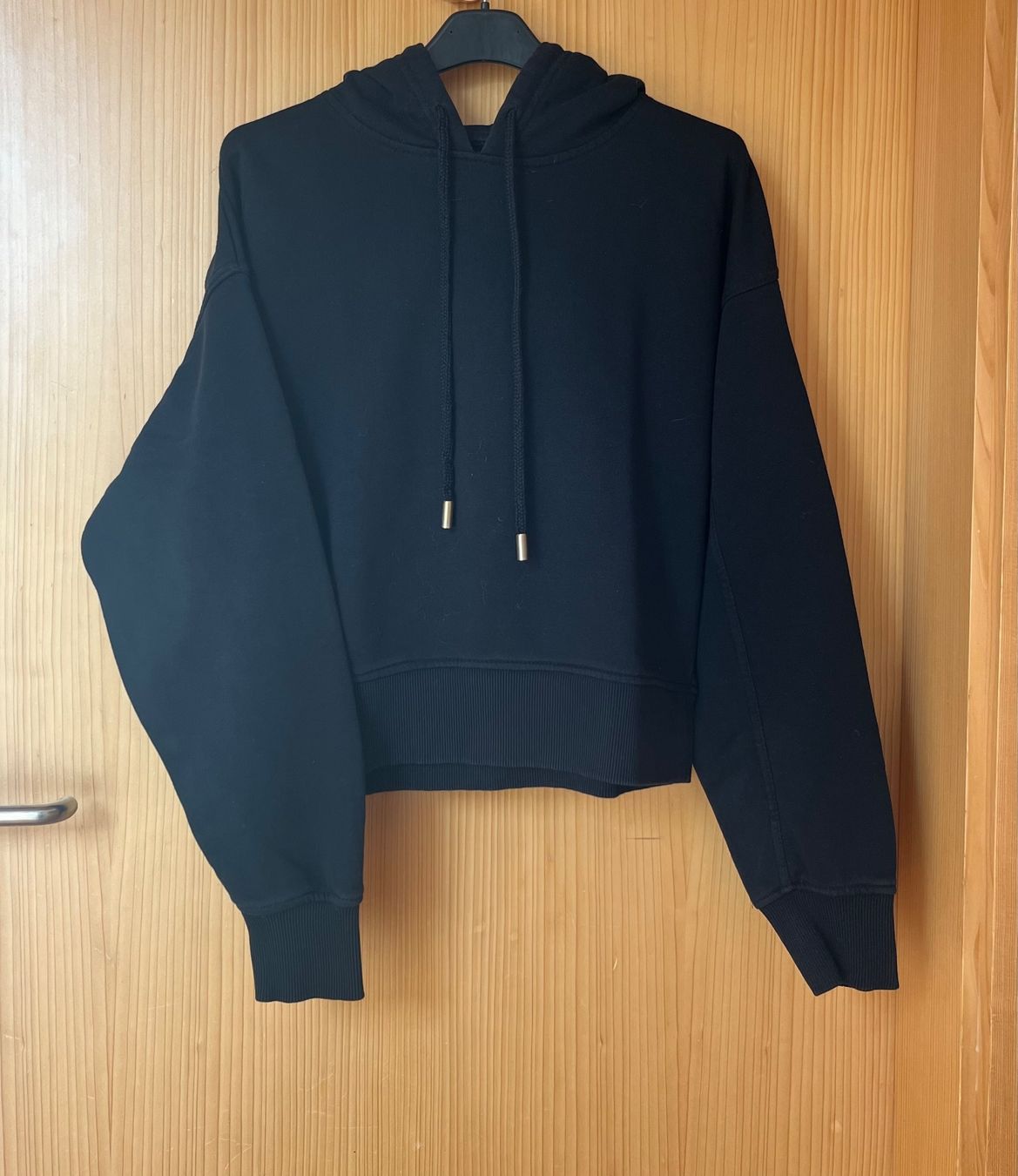 Bershka Maglioni & Felpe: Pull noir à capuche – Usato da Ardon venduto da chl_j2df