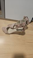 Sommerschuh mit Schleife Gr. 38