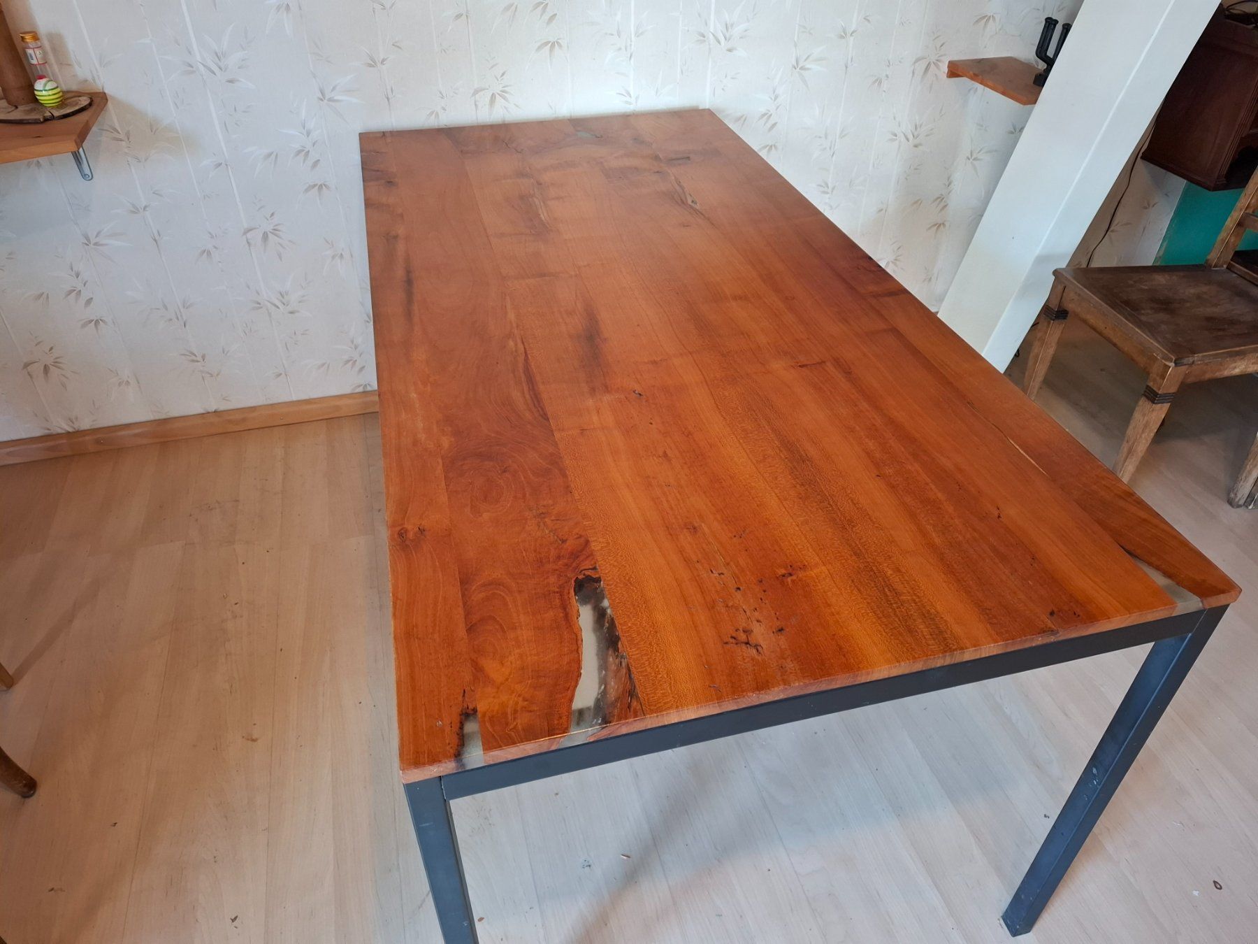 Tavoli: Esstisch Kirschbaum und Metallgestell – Usato da Bottmingen venduto da Schreinerei_Nix_GmbH 1