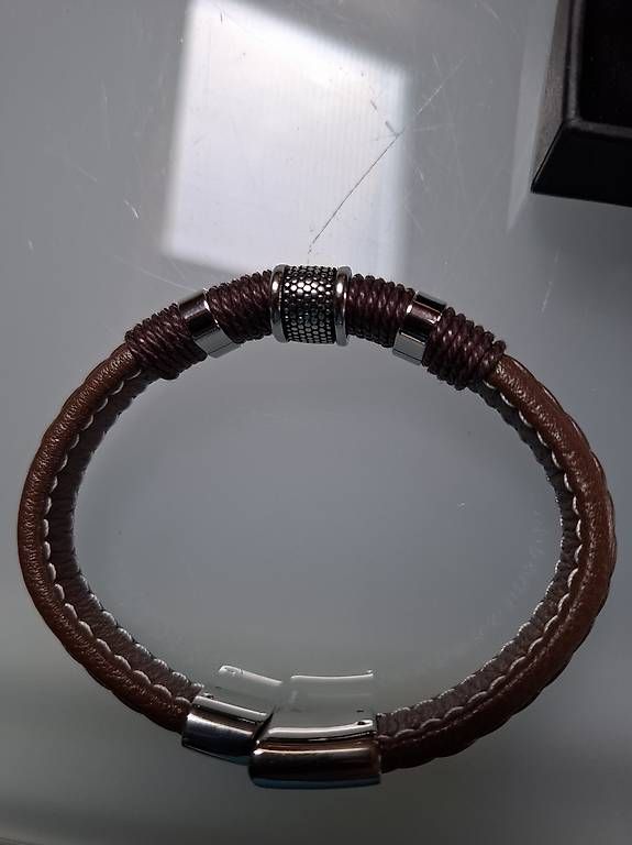 Bracciali & Braccialetti: Leder/Edelstahl Armband Trendhim – Usato da Hunzenschwil venduto da rog_dq2q 2