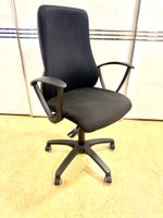 Bürostuhl schwarz höhenverstellbar mit Rollen guter Zustand