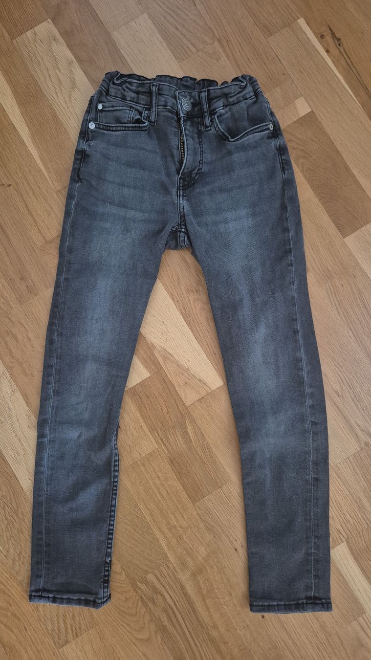 H&M Pantaloni: Jeans – Usato da Altishofen venduto da Simba220