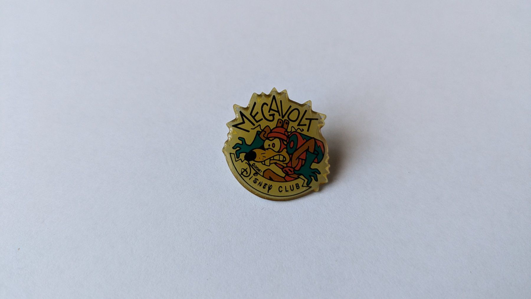 Placchette & Badge: Pin's collection – Usato da Estévenens venduto da Rockingirl 3