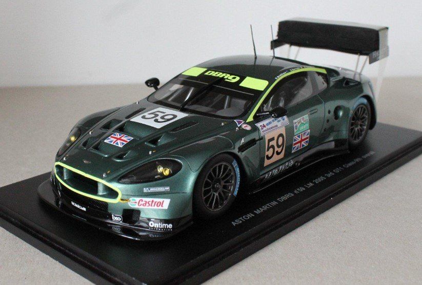 Spark Modellini d'auto: 1:24 Aston Martin DBR9 Spark – Usato da Cugnasco venduto da AndyAlfa 5