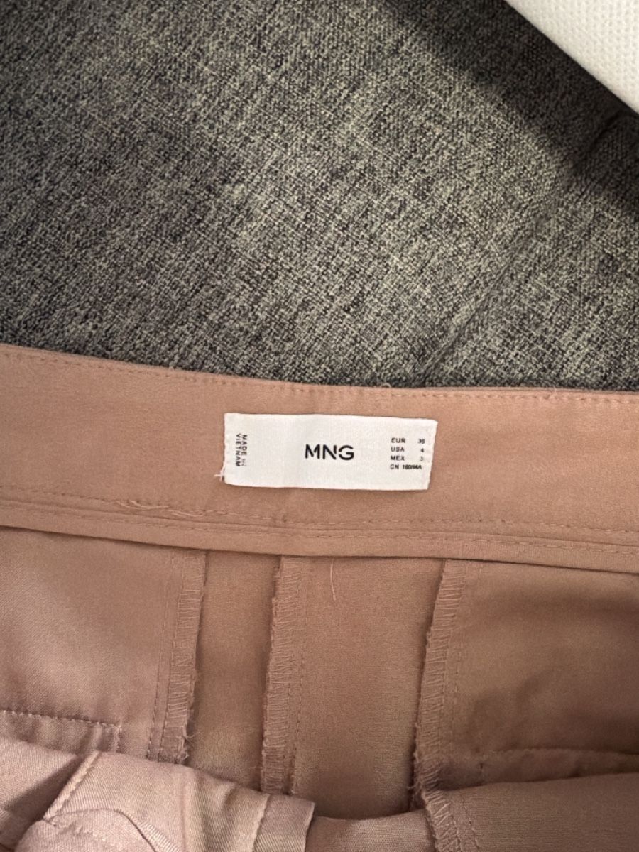 Mango Pantaloni: Mango pants – Usato da Genève venduto da hai_6svf 1
