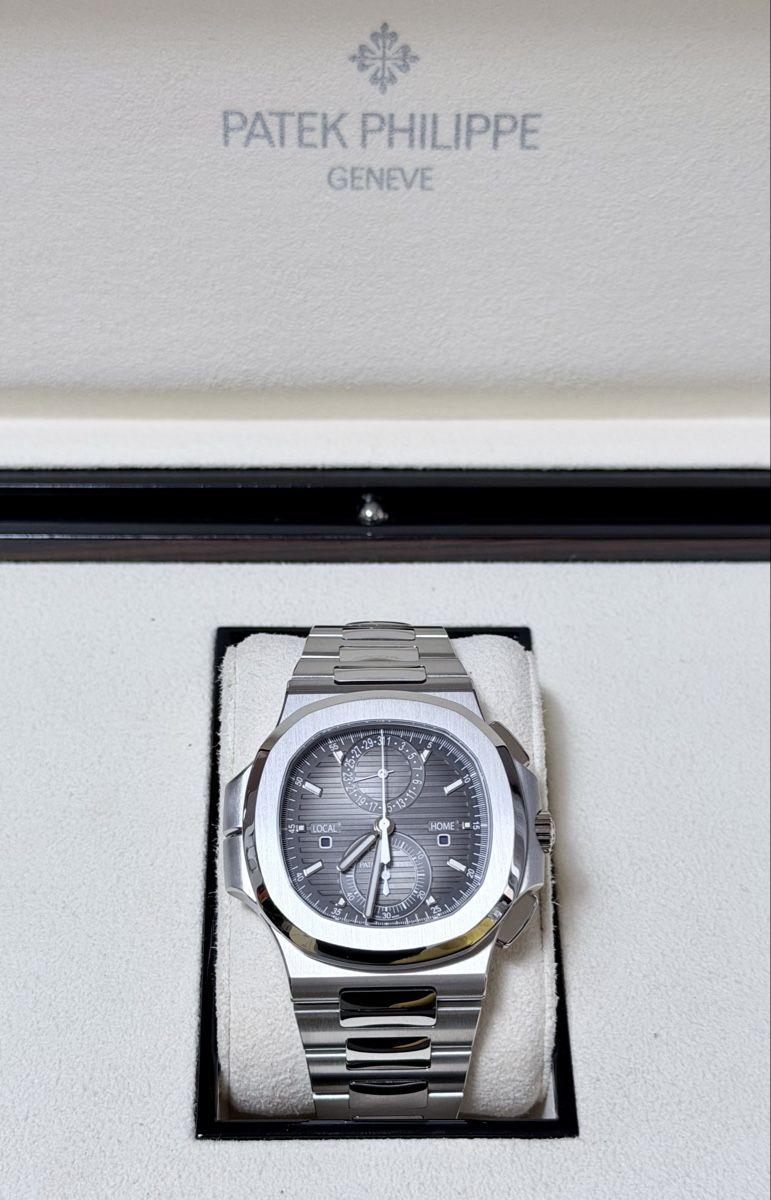 Patek Philippe Orologi: Patek Philippe 5990/1A-001 NEW  – Nuovo (secondo la descrizione) da Zürich venduto da WATCHROOM
