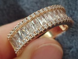 Ring mit Glasschteine