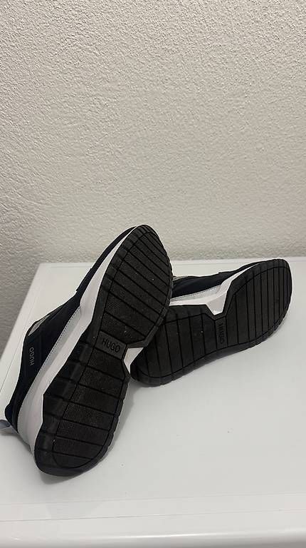 Chaussures hommes: Hugo Black Atom Sneakers Nr. 41 – D'occasion à Thun par sin_z9y2 3