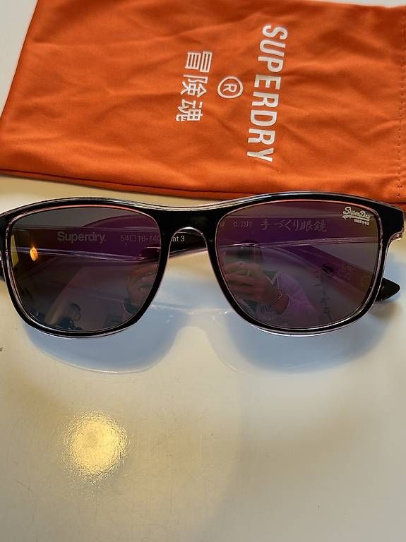 Occhiali & Lenti: Superdry Sonnenbrille – Usato da Bülach venduto da angelique080882 1