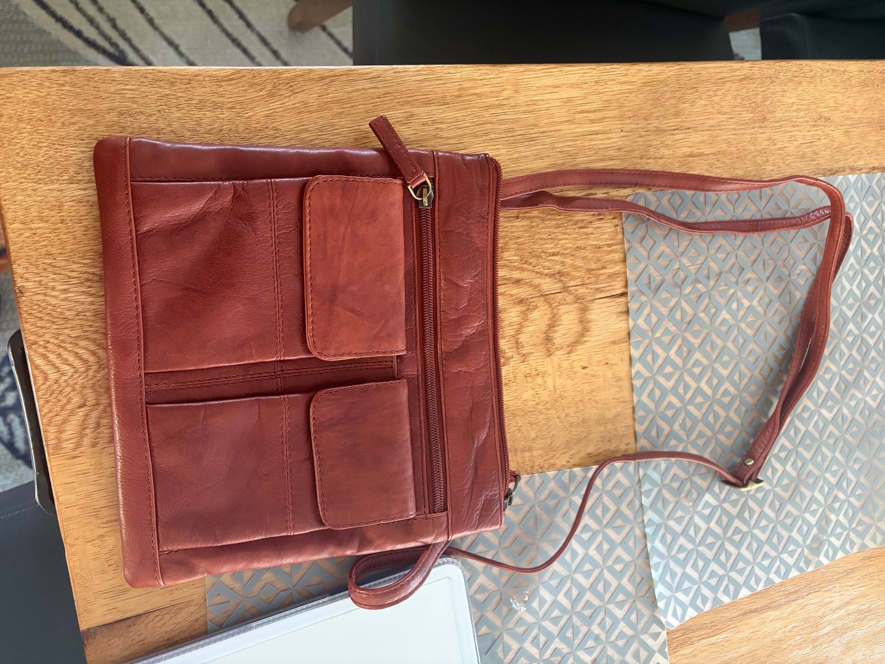 Taschen für Damen: Echtes Leder Tasche H 20 x B 22 – Gebraucht aus Niederdorf von dhodach 1