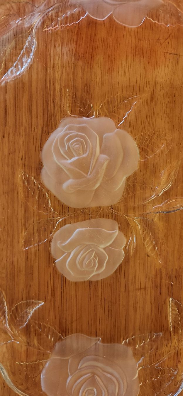Servierplatten: Rosen Teller Glas – Gebraucht aus Bonfol von Mbribri 1