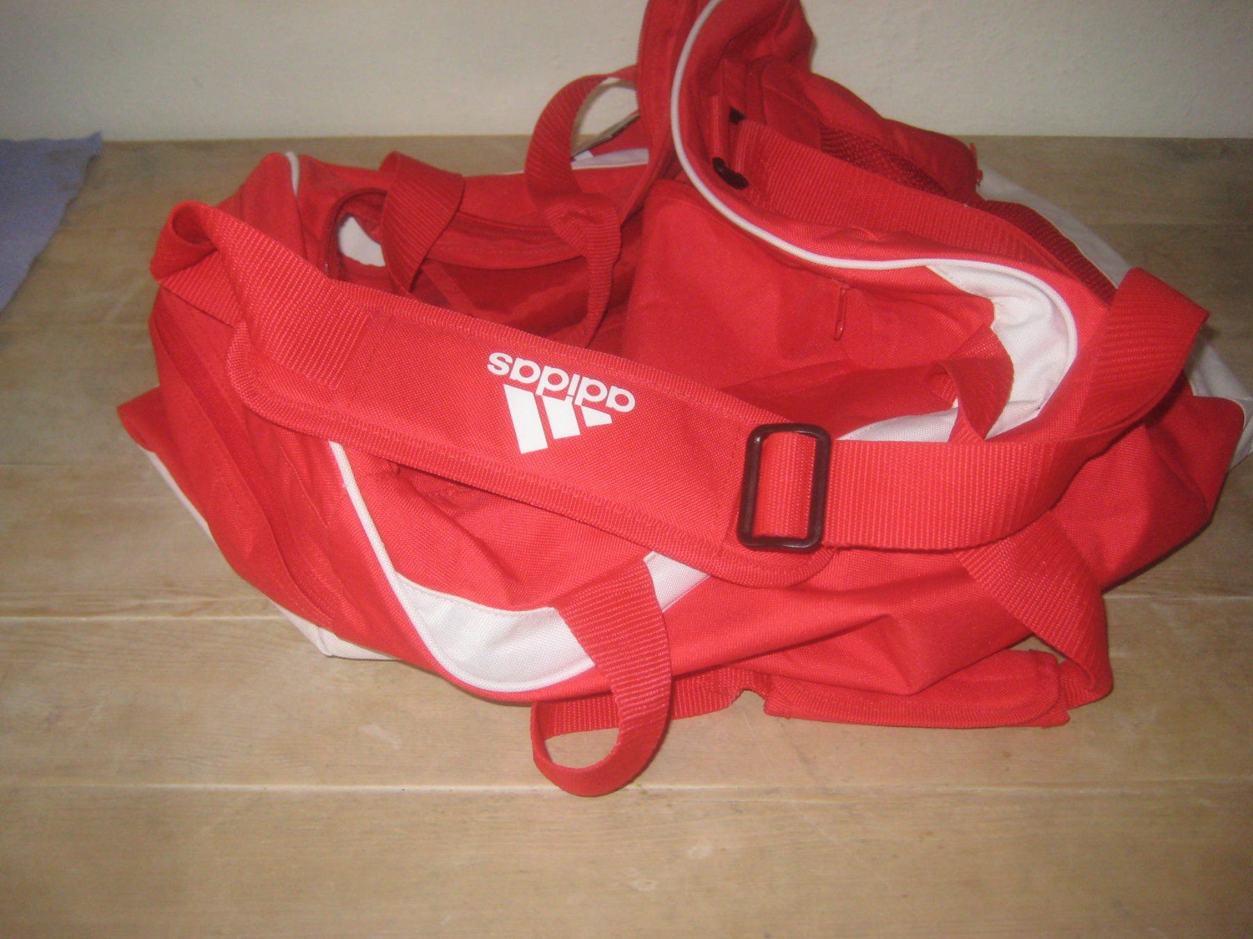 Adidas Taschen: REISSE  ODER   SPORT   TASCHE – Neu (gemäss Beschreibung) aus Uster von flocke1 2