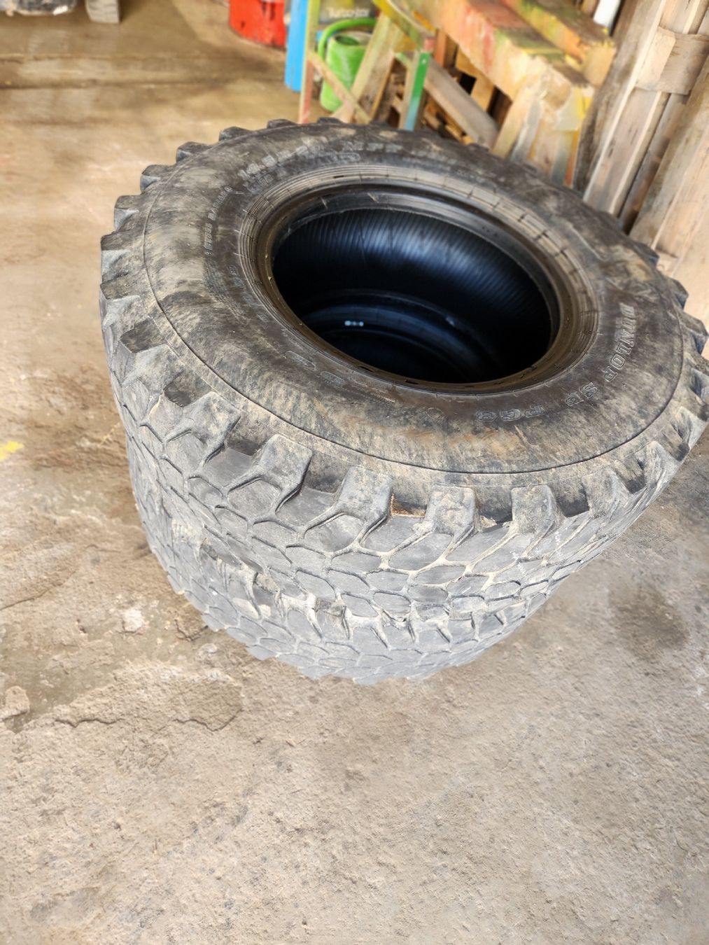 Pneumatici & Ruote complete: pneu 365/80r20 – Usato da Berneck venduto da pad_b9nn