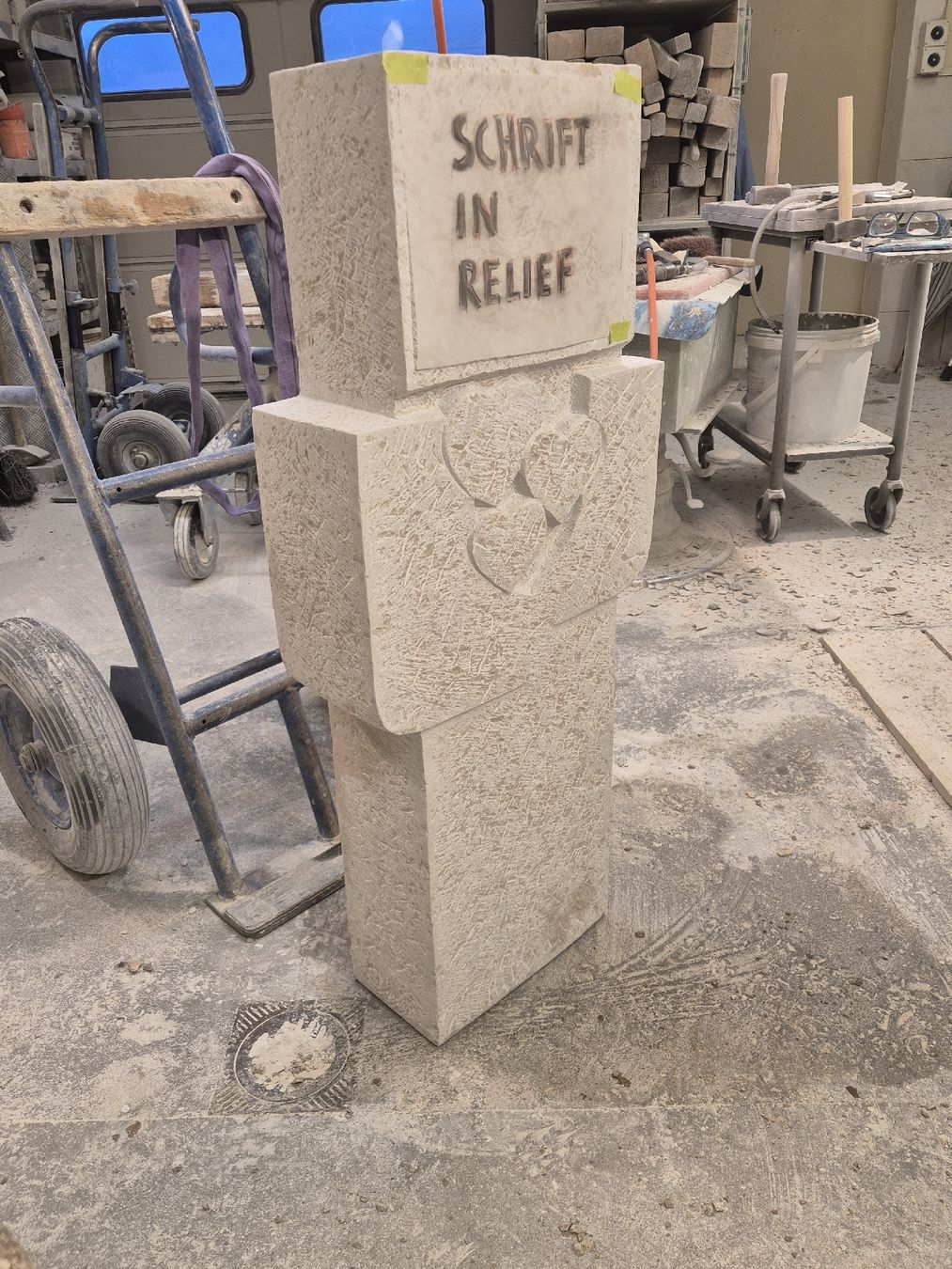 Sculture & Statue: Grabstein mit Herzen – Nuovo (secondo la descrizione) da Ehrendingen venduto da Amigo5 2