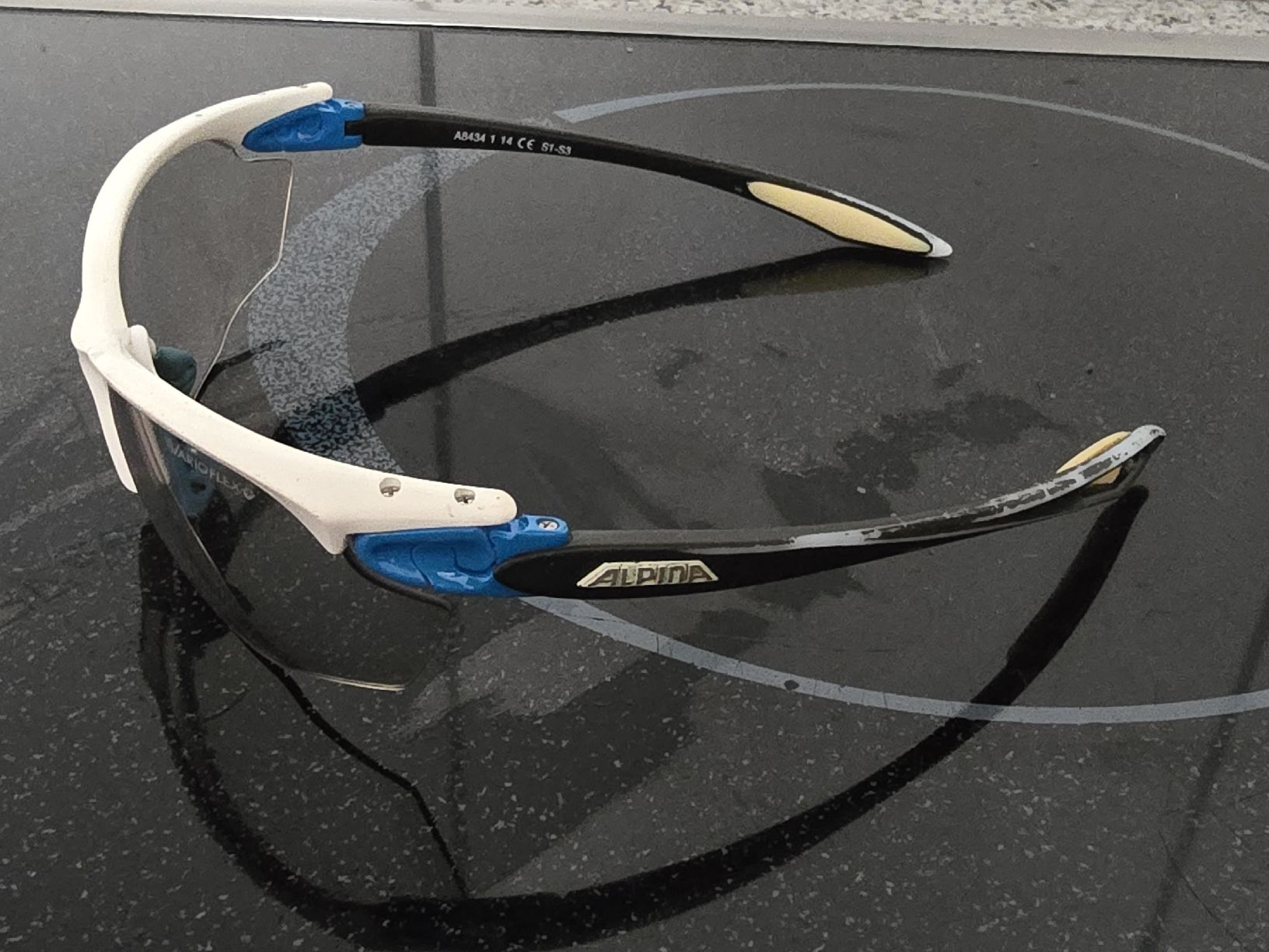 Alpina Occhiali & Lenti: Sonnenbrille alpine – Usato da Disentis/Mustér venduto da magliamel
