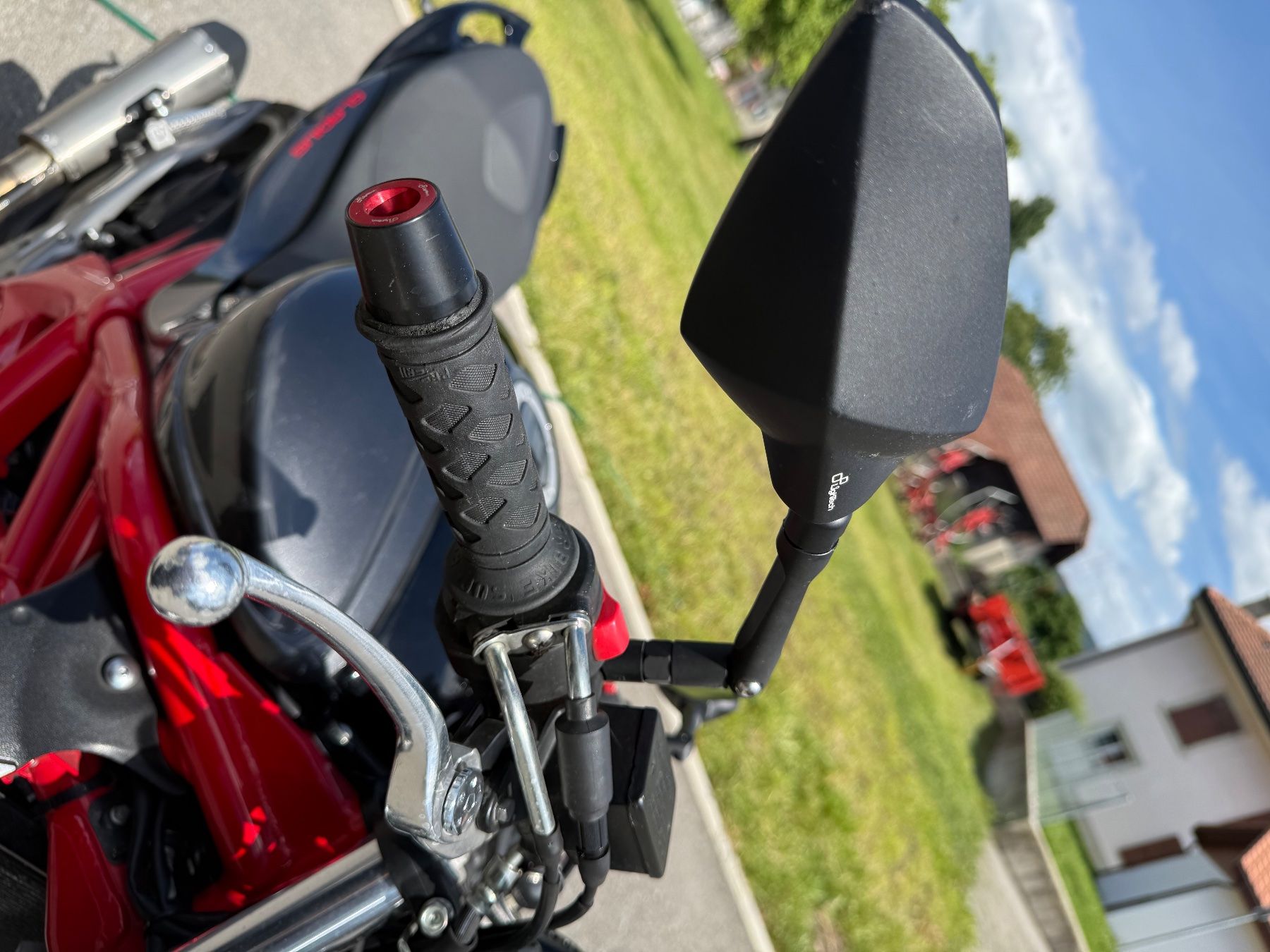Route: Suzuki Gladius 650 53kw 45000kms – D'occasion à La Roche FR par kev_t57w 4