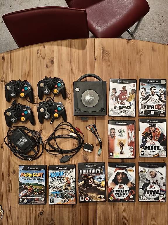 Console: GameCube Set: 4 Controller, 9 Spiele (Laser defekt) – Difettoso da Liestal venduto da Boerlin01