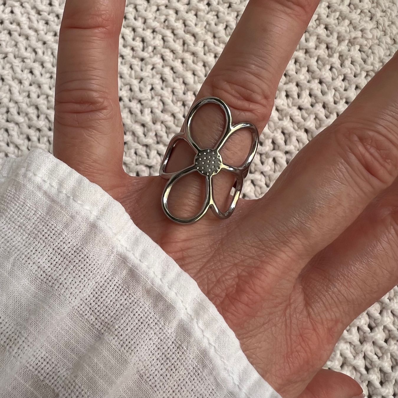 Anelli: Bague en acier inox design flower – Nuovo (secondo la descrizione) da Pully venduto da sunaddict 1