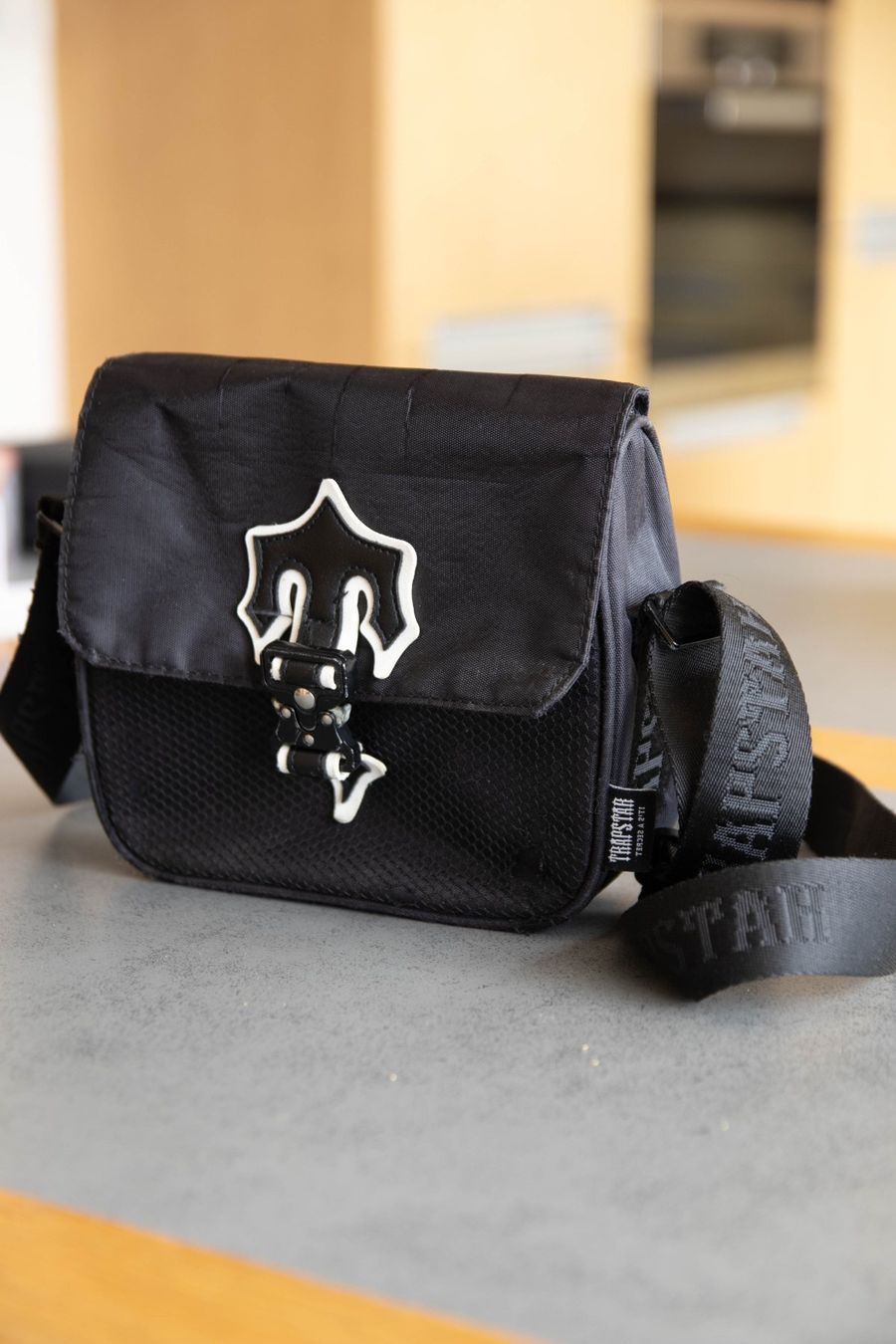 Altro in  Abbigliamento & Accessori: Sacoche Trapstar noire – Usato da St-Blaise venduto da Marc_zipper