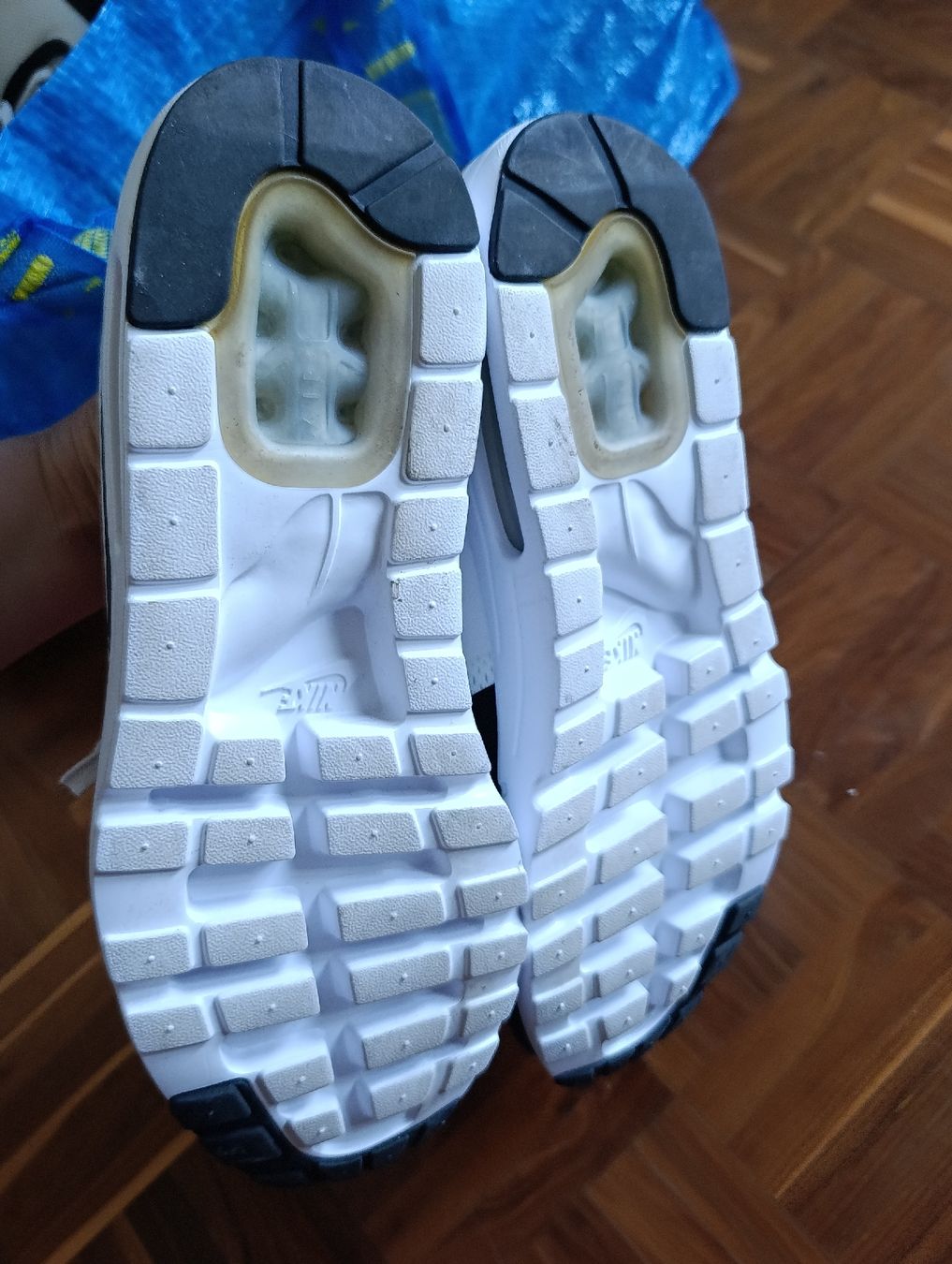 Nike Scarpe da uomo: Nike Air Max 1 Grösse 42.5 – Usato da Baar venduto da L.isa28 3